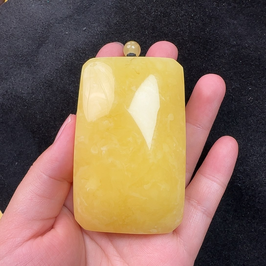 蜜蜡未镶嵌珠宝奇石