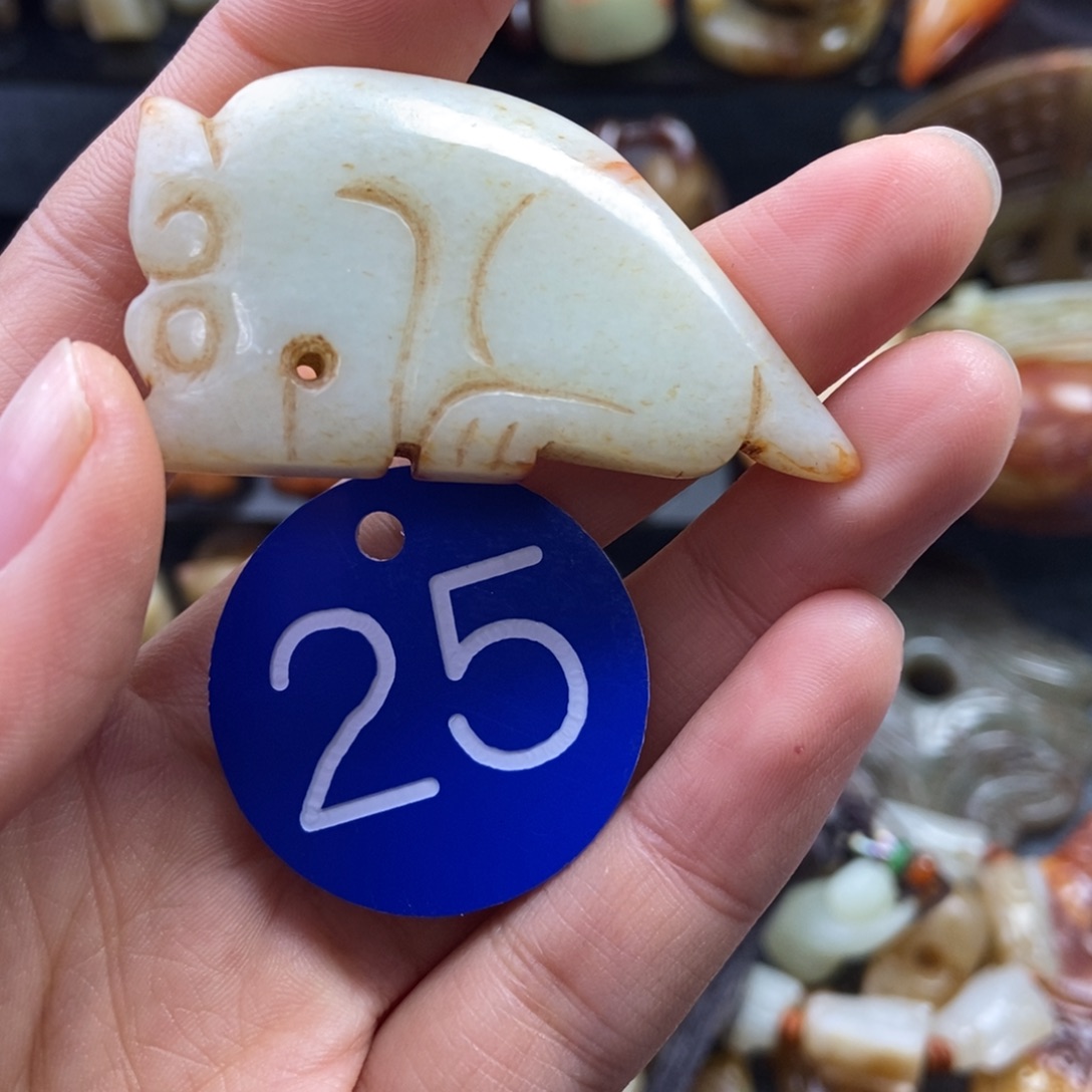 和田玉（糖玉）未镶嵌颈饰