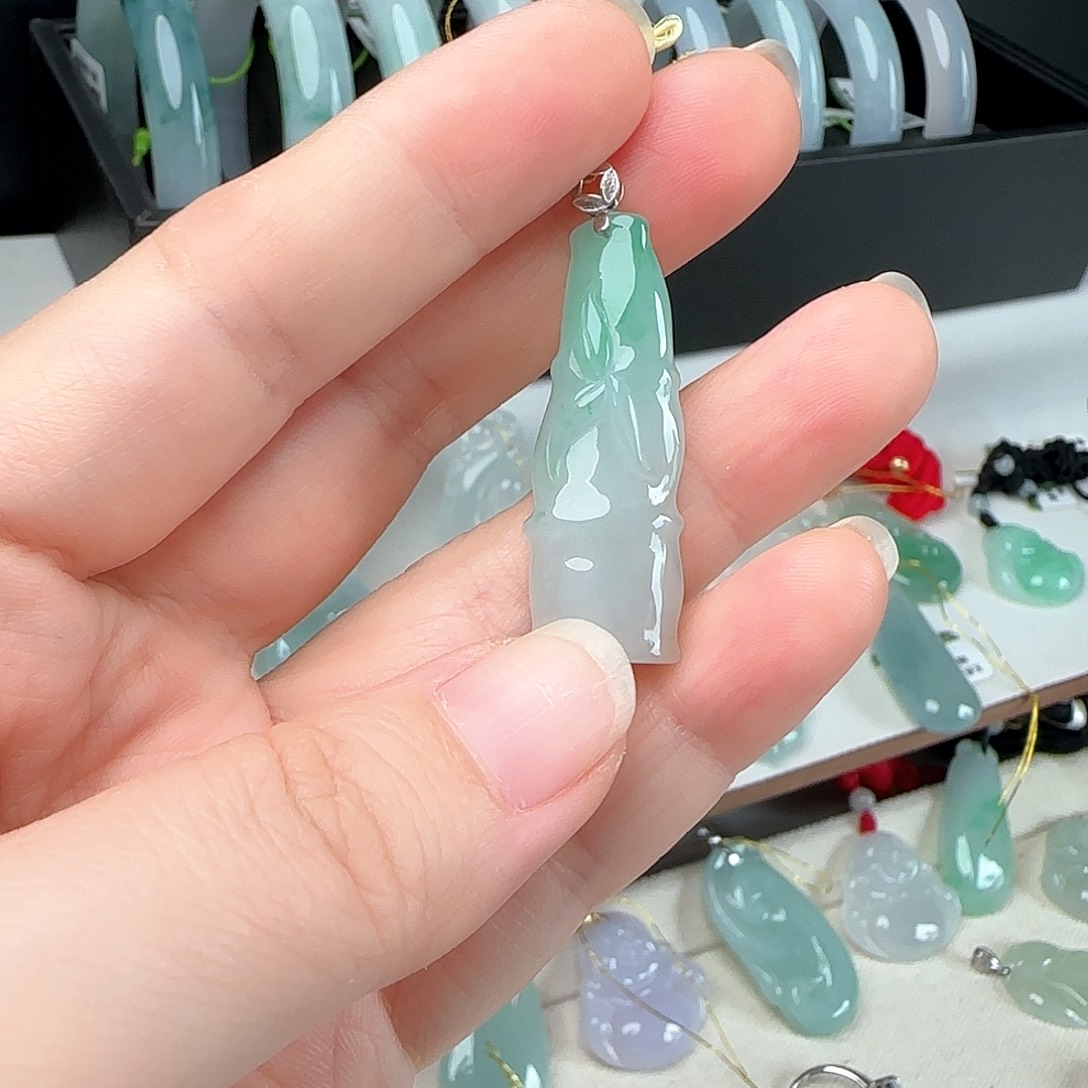 翡翠18K金镶嵌吊坠(不含链)