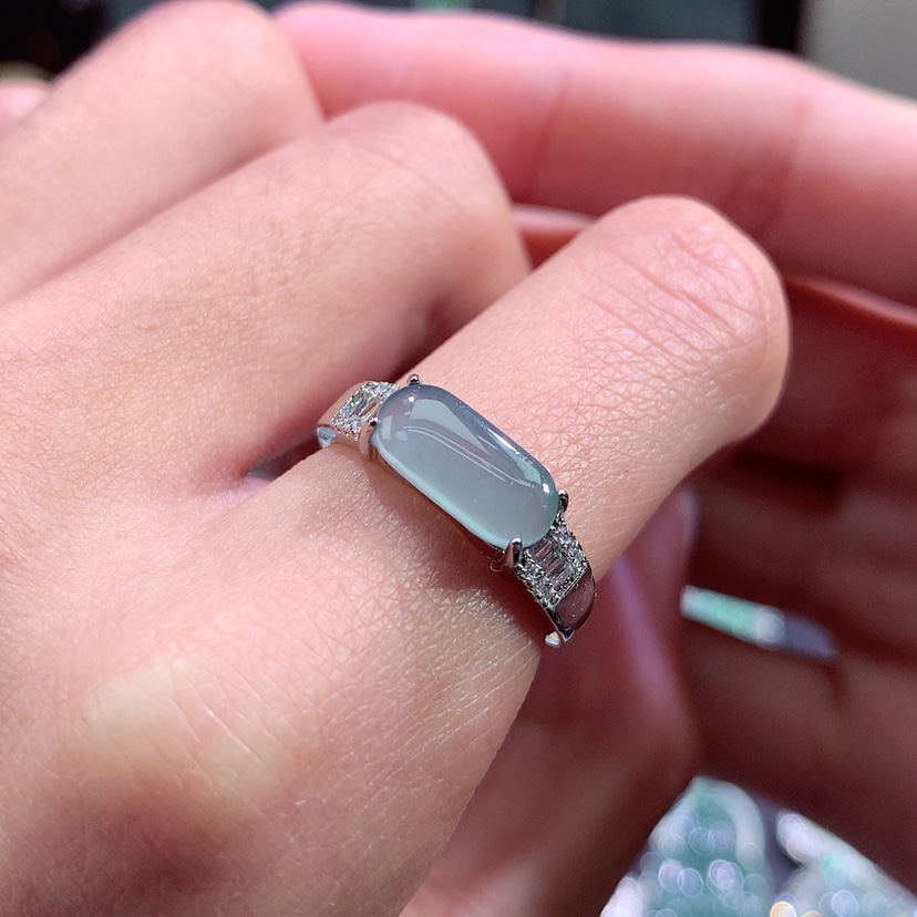 【闪购商品】翡翠颈饰未镶嵌挂件