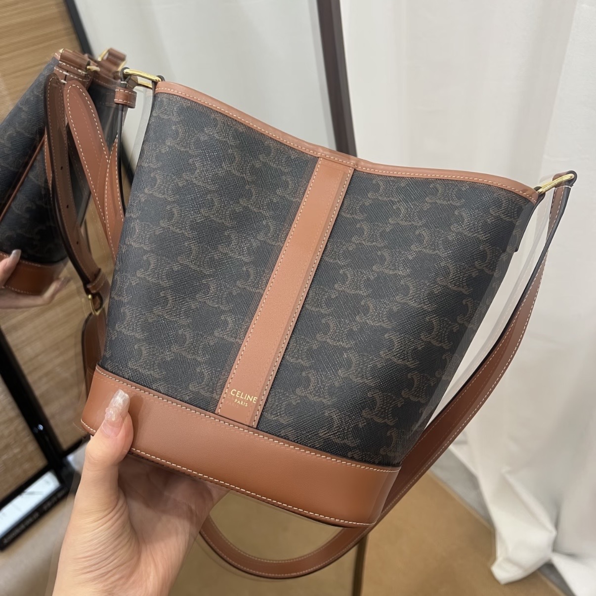 99新 Celine/思琳 【娇】凯旋门 标志印花水桶包 18 PVC 518675