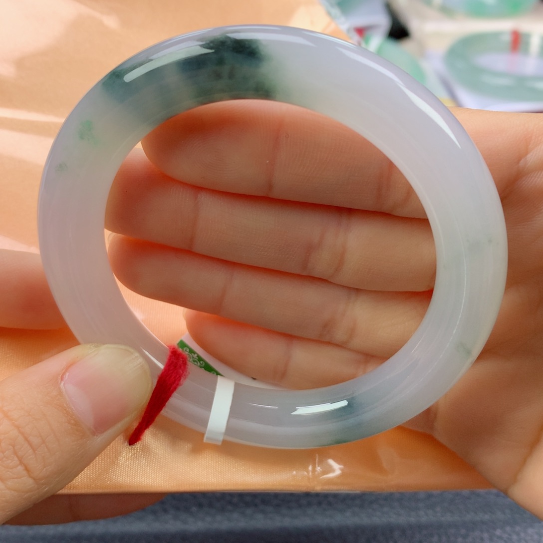 翡翠手镯未镶嵌53.9圆