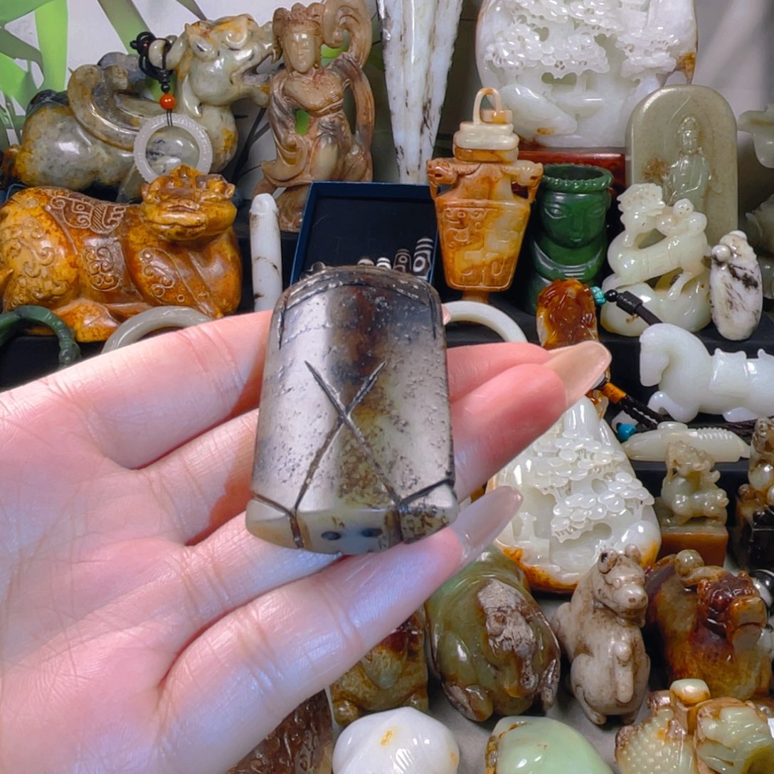 和田玉挂件未镶嵌11