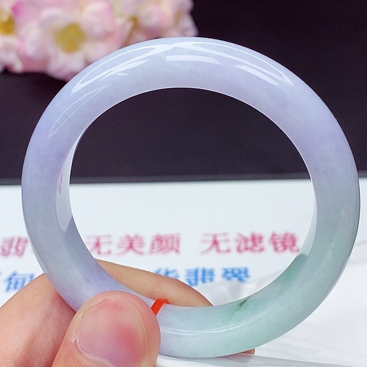 翡翠手镯未镶嵌53圈口