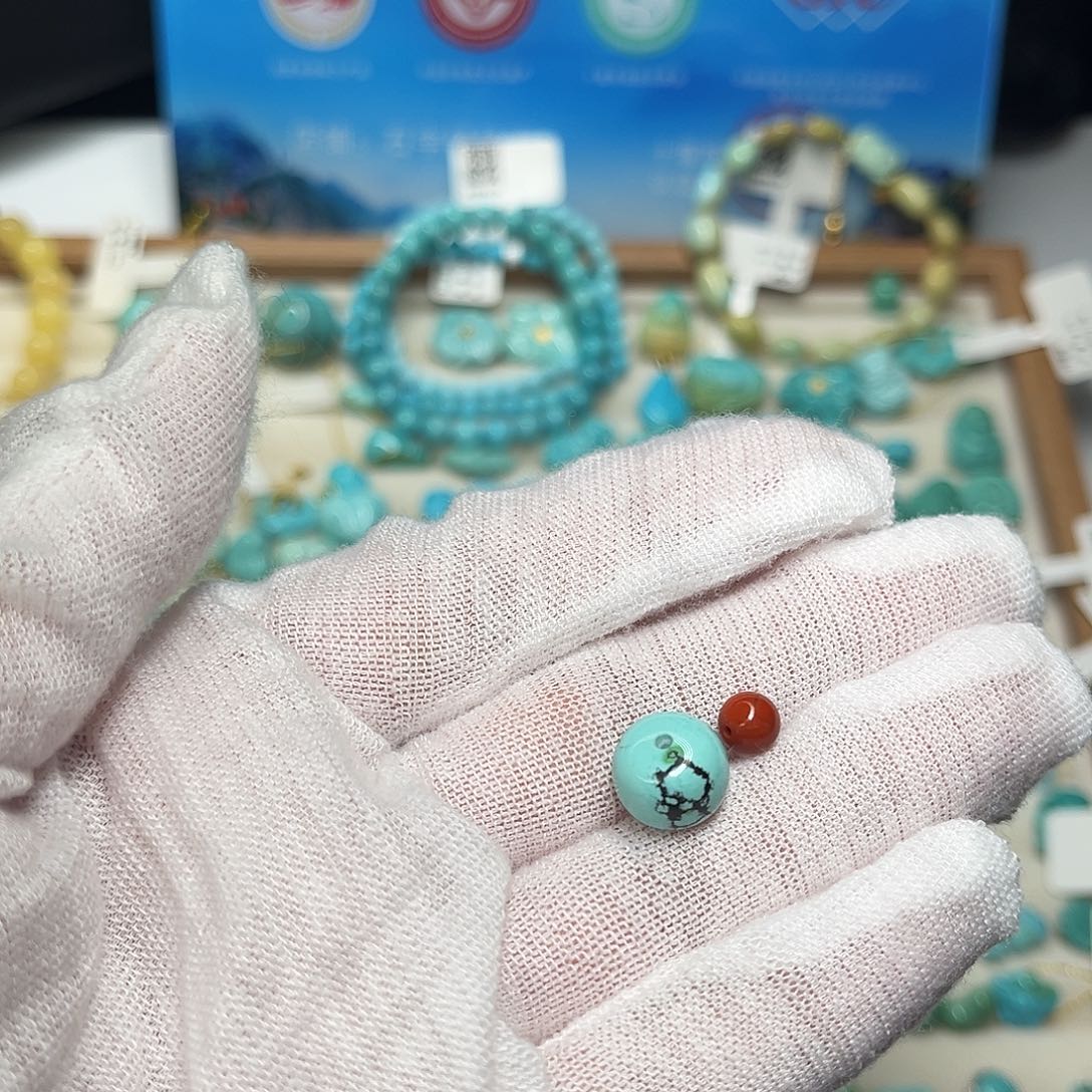 雨***晴南红玛瑙未镶嵌珠宝半成品