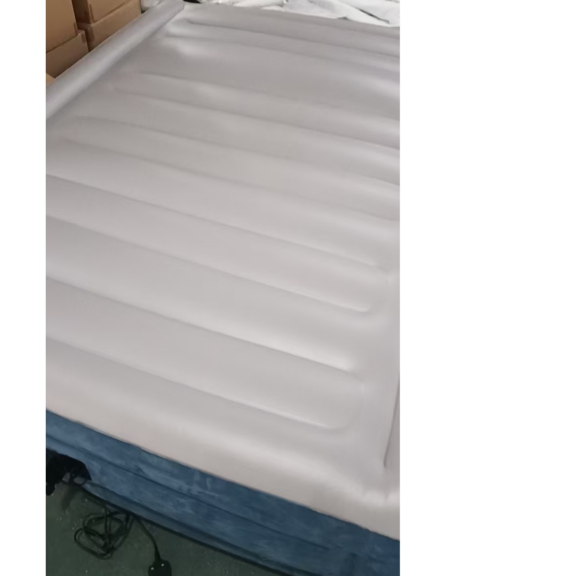I4插电款没有气泵外贸高品质蓝边灰色充气床垫约150*200*46重22斤
