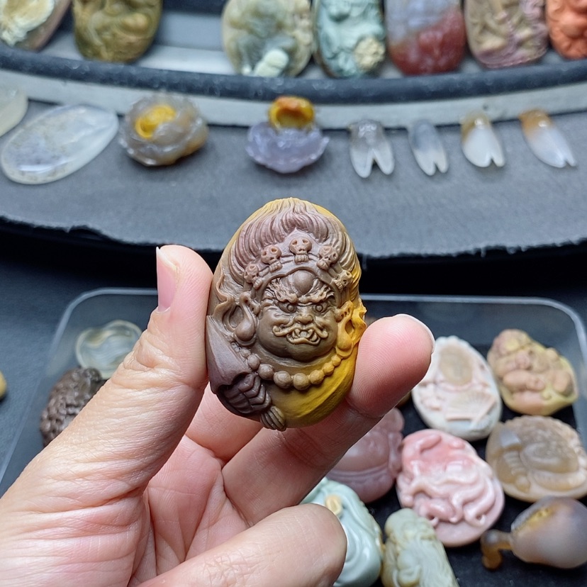 【闪购商品】定制石英质玉吊坠未镶嵌