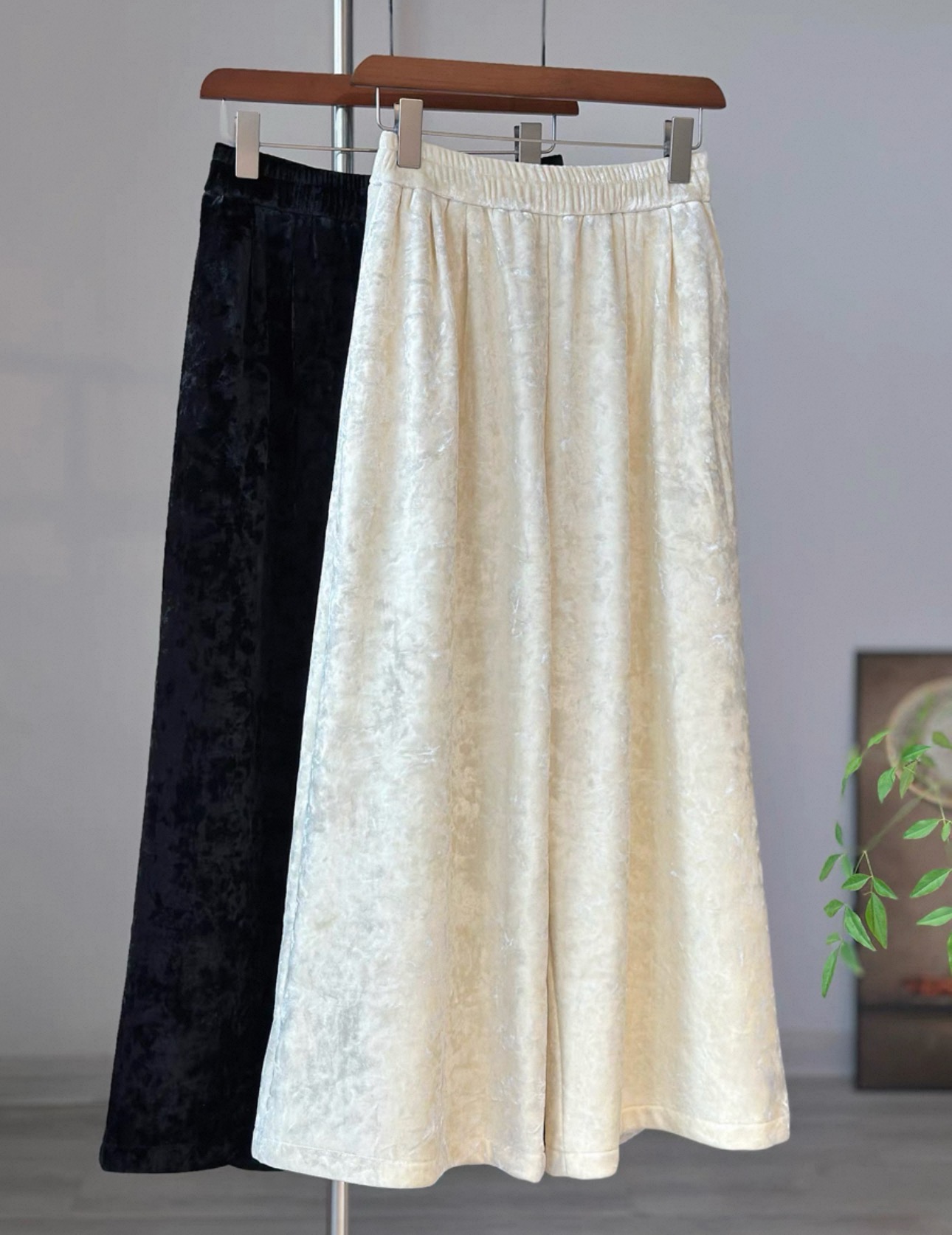 1639款高端加厚加绒丝绒裙裤显瘦