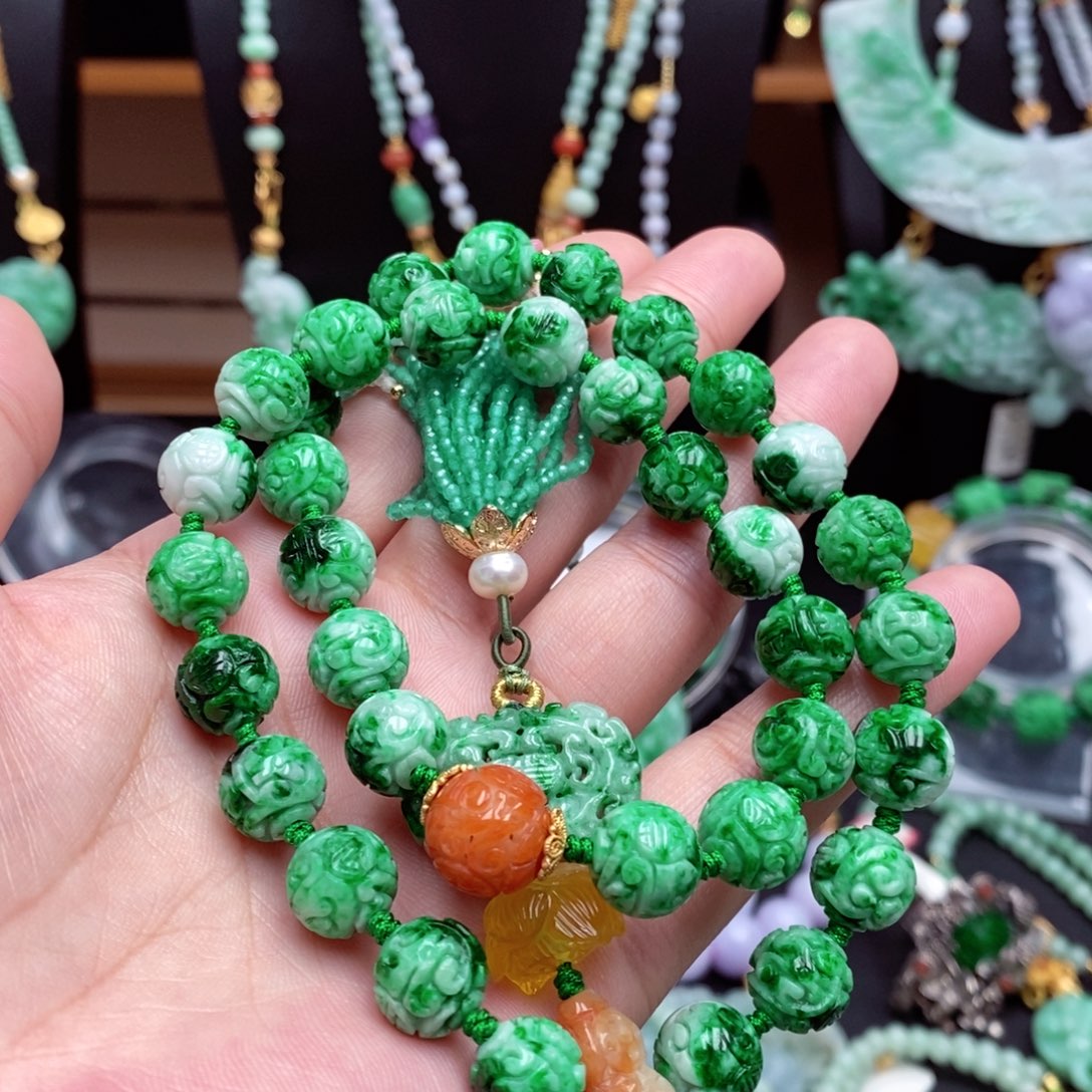 翡翠未镶嵌颈饰渺***一翡翠项链