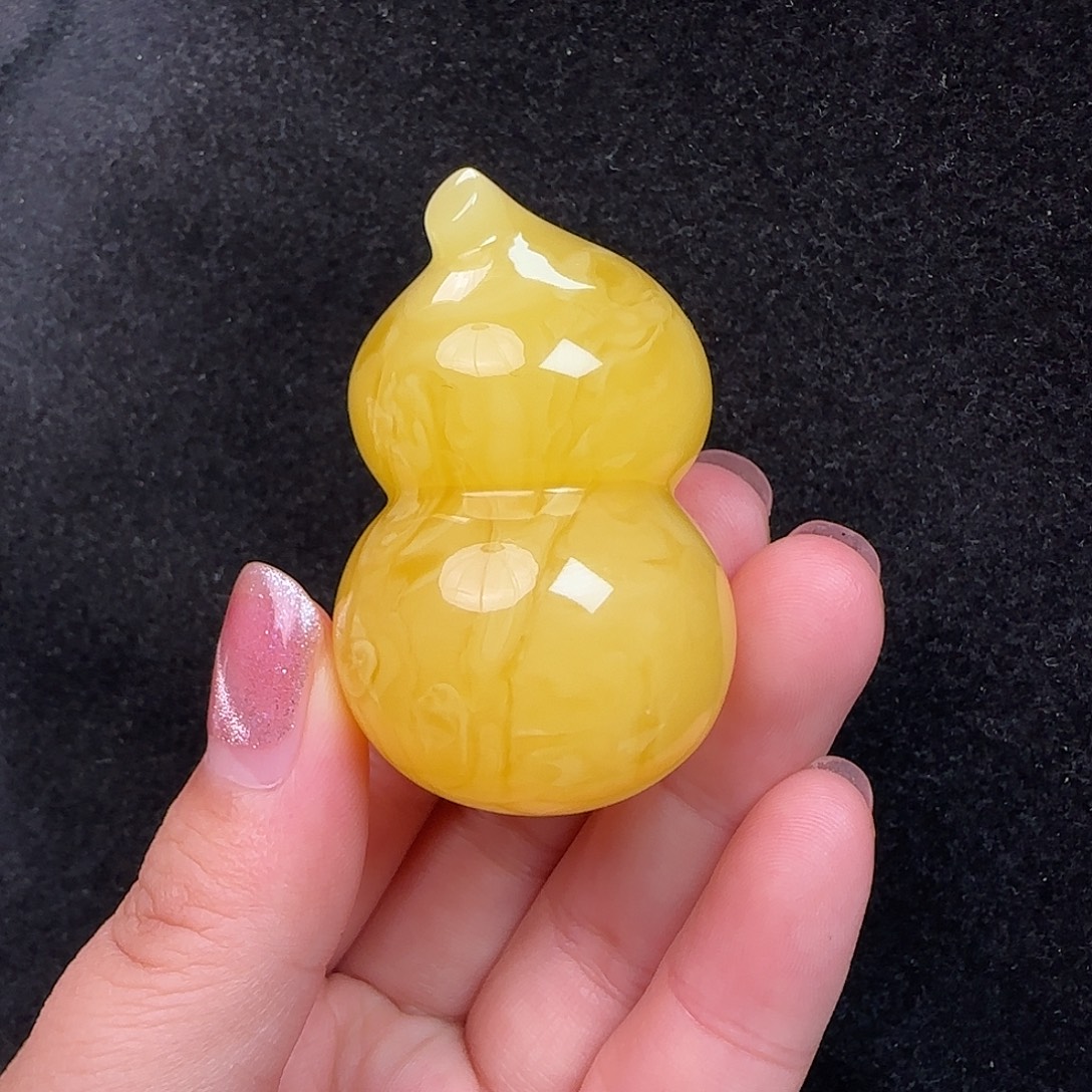 蜜蜡未镶嵌珠宝奇石