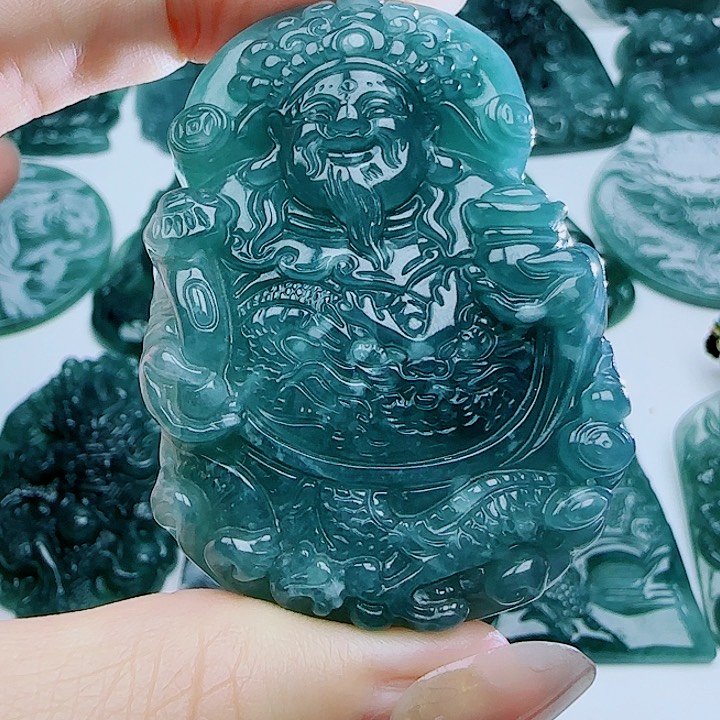 翡翠未镶嵌颈饰多样性发货天然的A货翡翠
