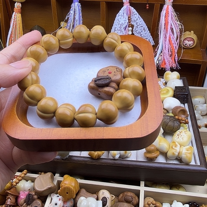 A***豆核桃柯基臀设计款手串