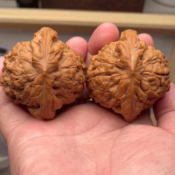 文玩核桃吊坠龙鼎