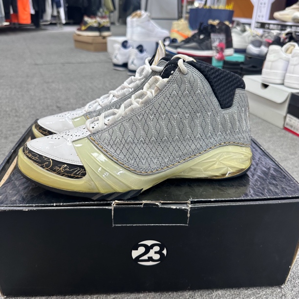 全新未使用 AIR JORDAN 43码 aj23 OG 灰色 原盒