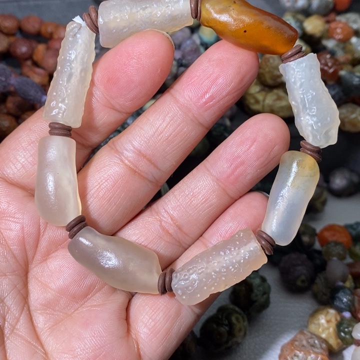 未镶嵌玛瑙/玉髓珠宝奇石