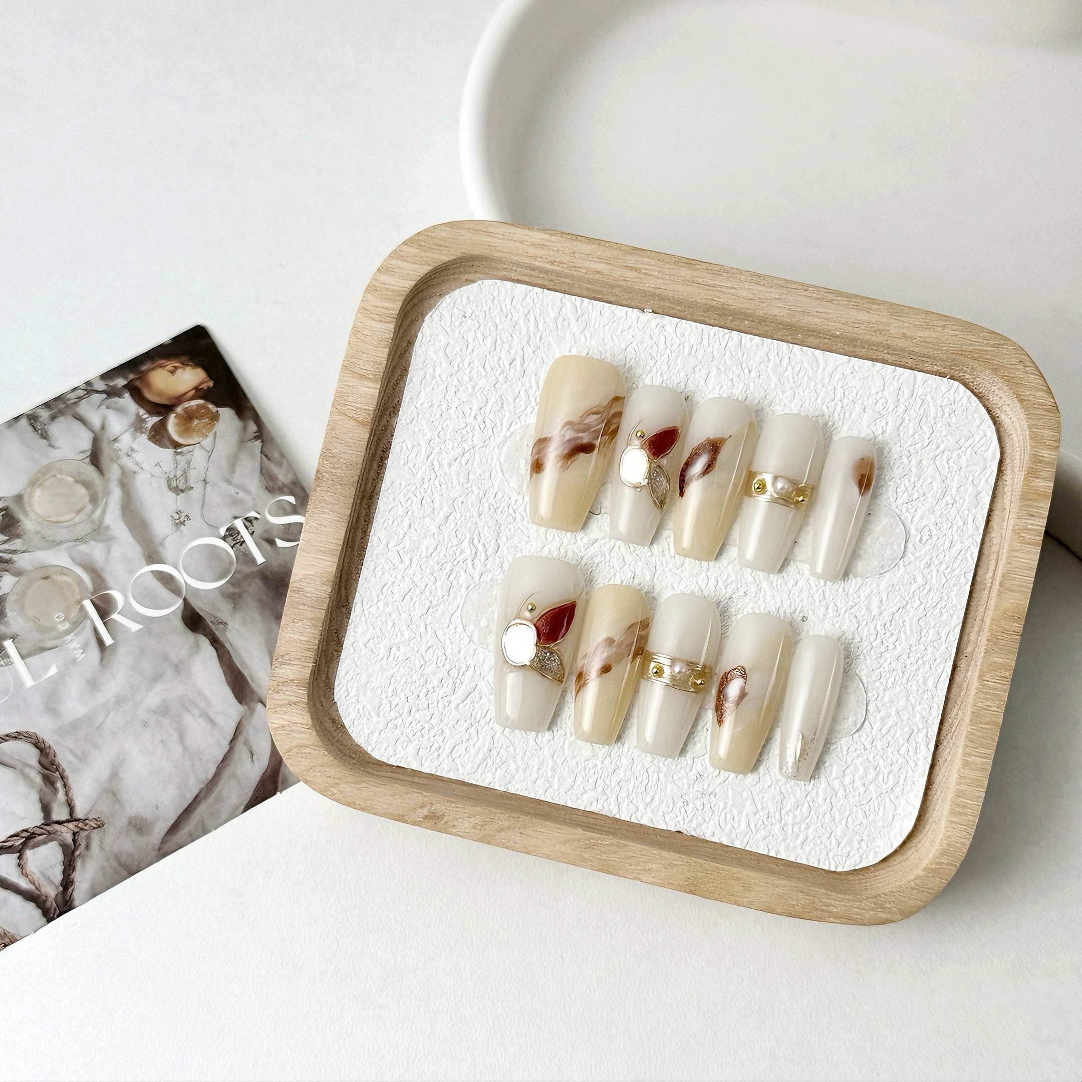 【秋恋】Maoye手工定制高品质穿戴甲/晕染渐变/奶白贝壳金箔/中国风