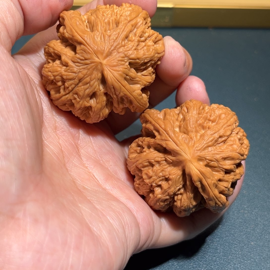 文玩核桃把件风***焰粗筋44