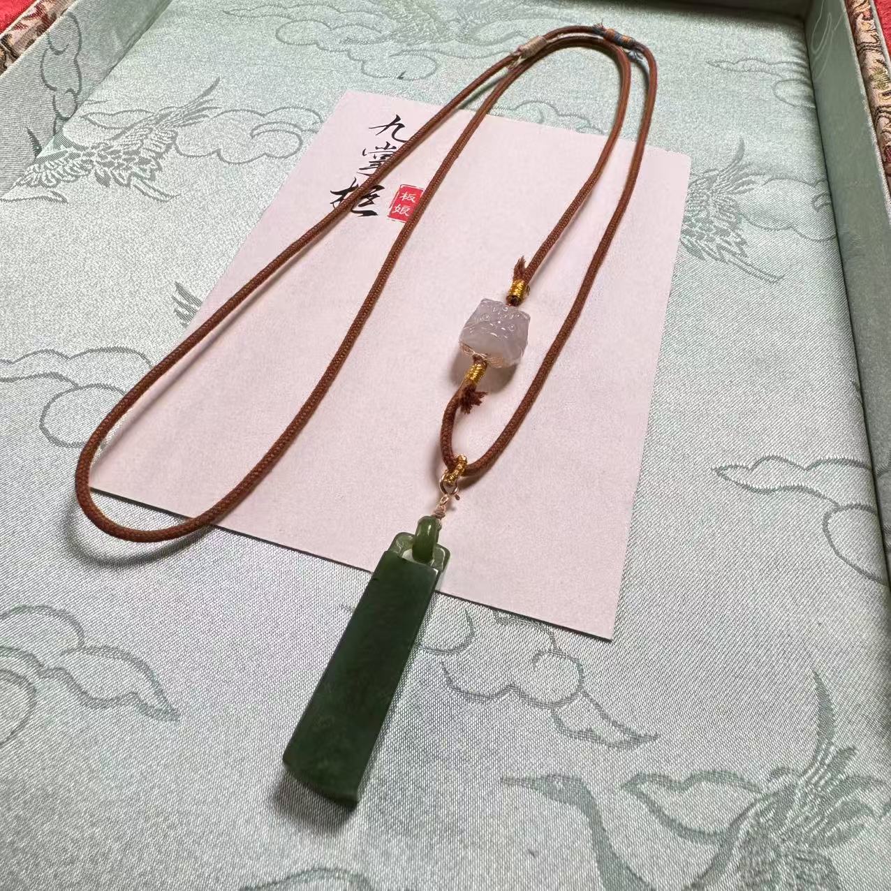 天然碧玉秤砣吊坠项链—多样性发其一18k金配饰45*12*8【JJ173】