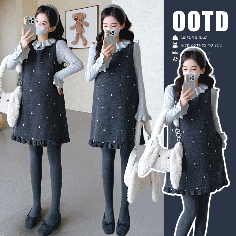 孕妇装2025秋冬新款木耳边下摆毛呢背心裙+蛋糕领打底两件套