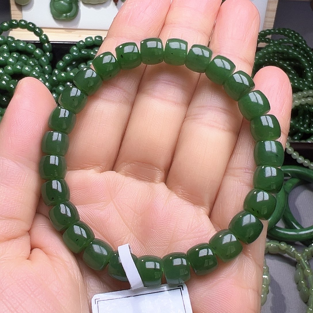 和田玉（糖玉）颈饰未镶嵌