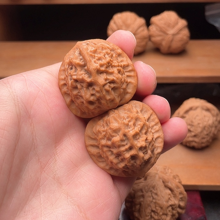 吊坠文玩核桃38.8毕业全品蜡皮瓷娃娃