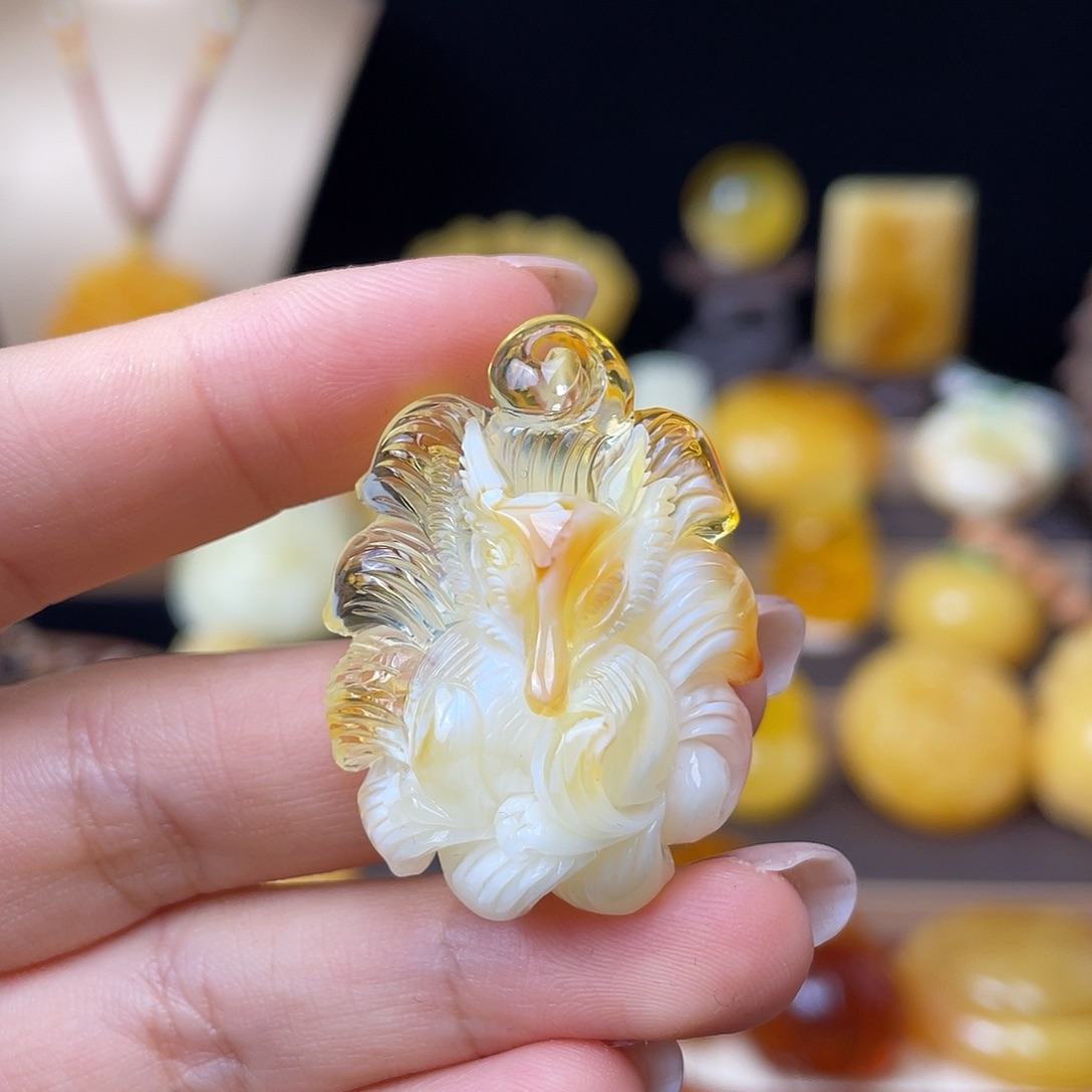 琥珀未镶嵌珠宝奇石