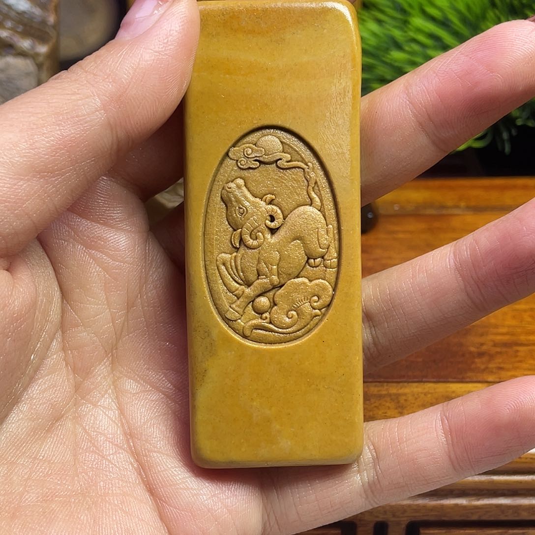 戈壁石2588655488665588565