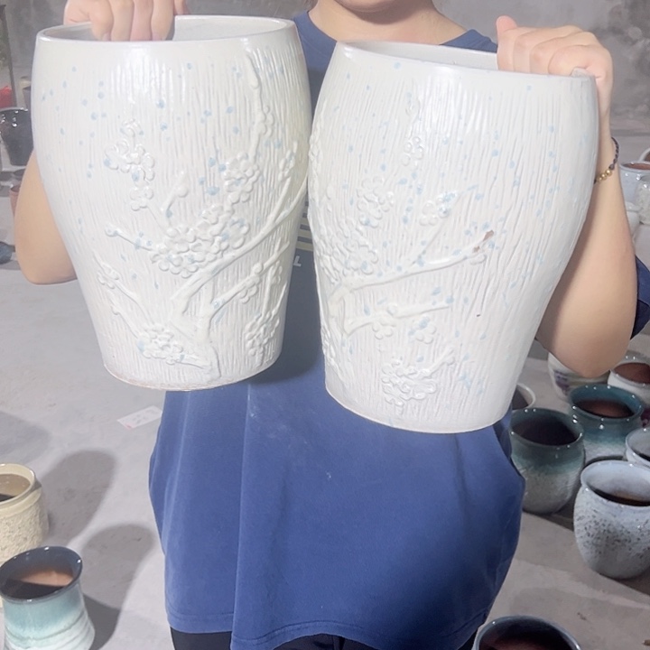 高度26厘米口20厘米