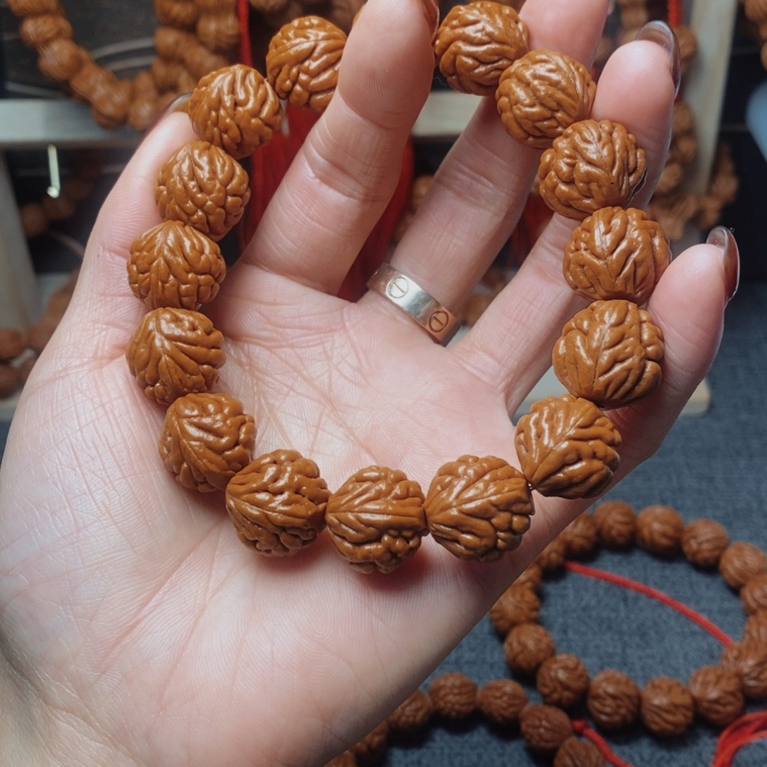 桃核吊坠龙纹桃枭