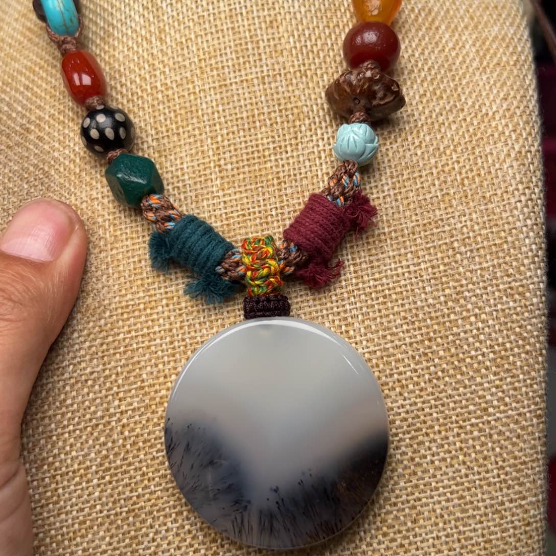 玛瑙/玉髓颈饰未镶嵌