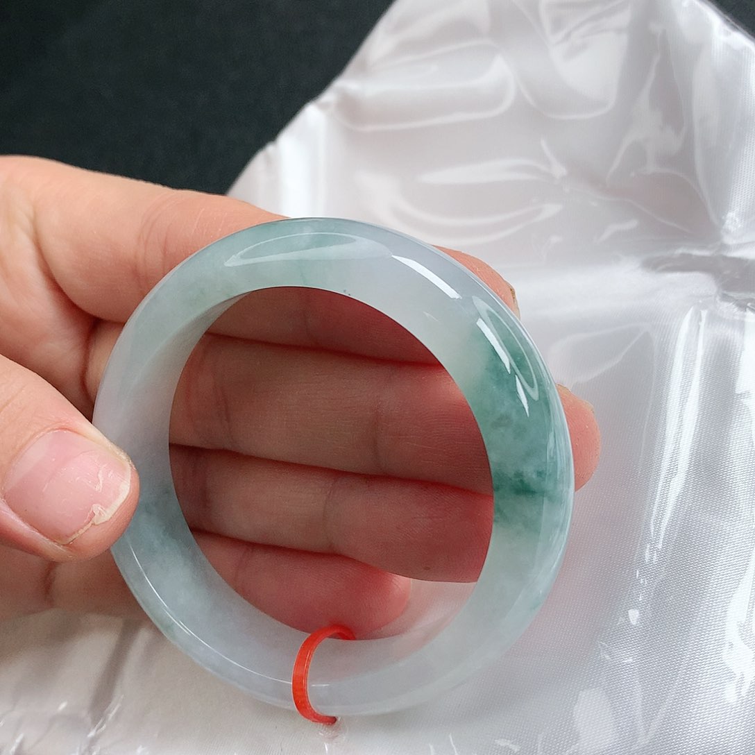 【闪购商品】未镶嵌手镯翡翠，55贵妃