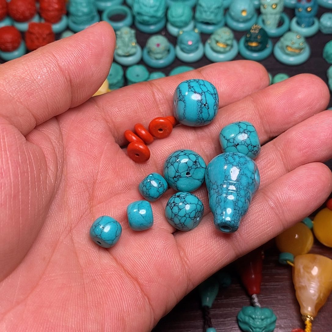 无非金属腰珠16，顶珠17，三通18，弟子9