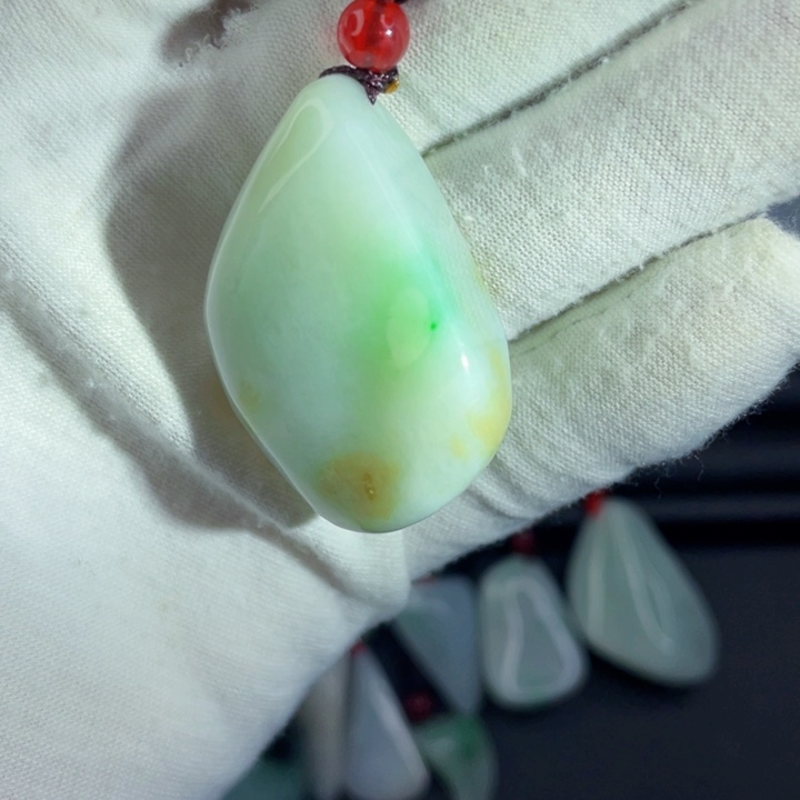 翡翠未镶嵌挂件片料