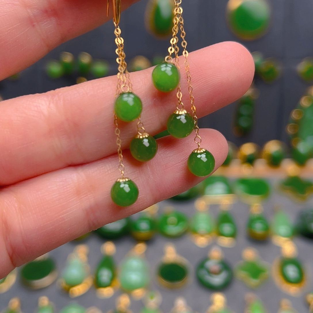 和田玉18K金镶嵌耳饰