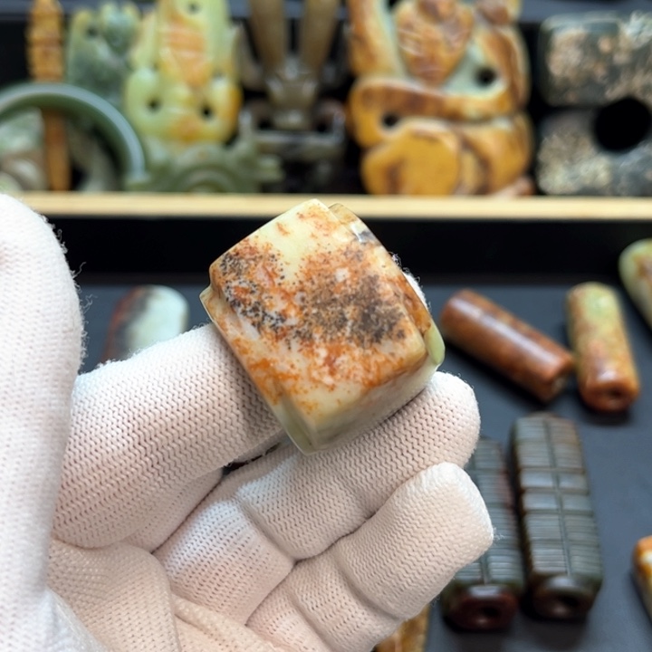 未镶嵌岫岩河磨玉（透闪石质玉）车挂半**家