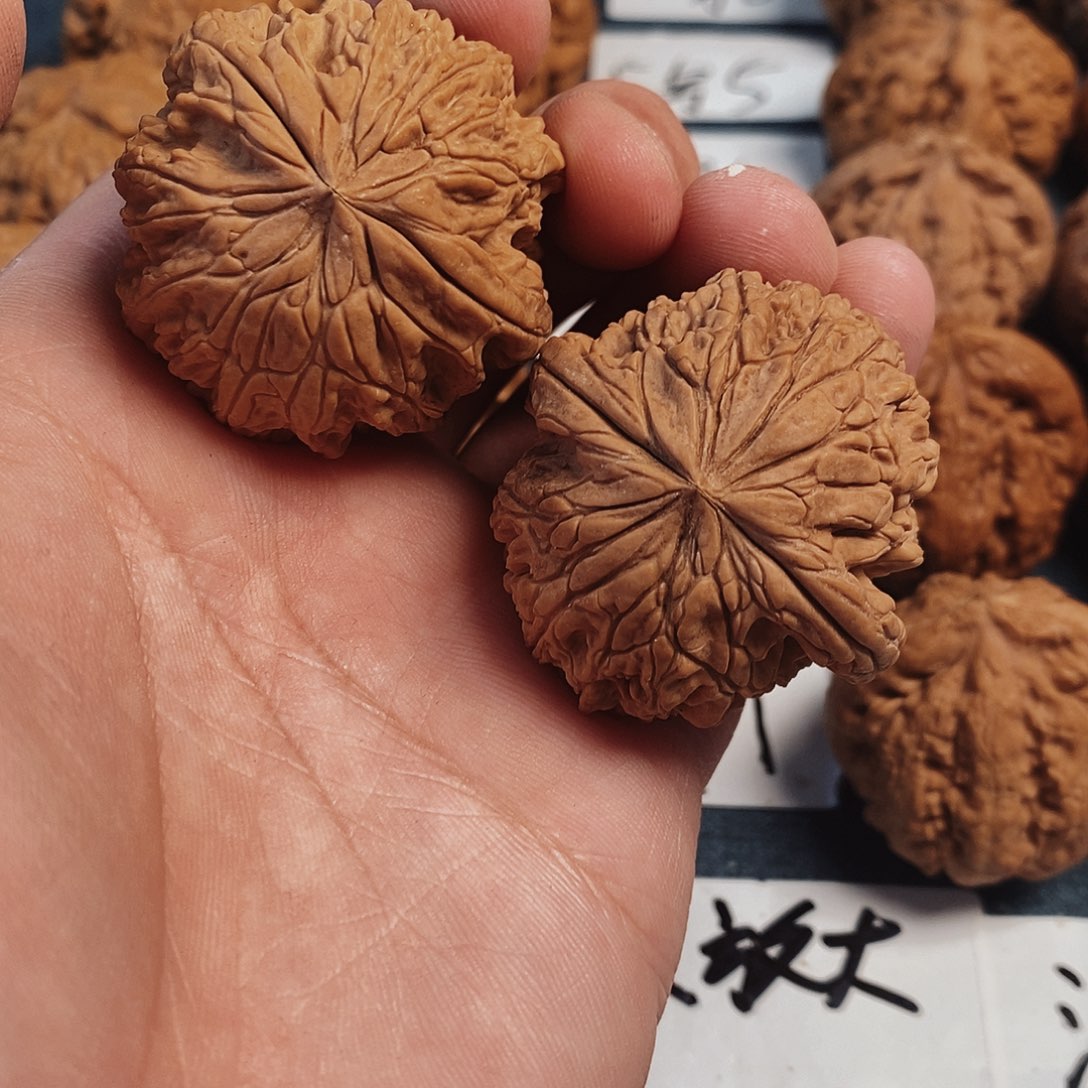 文玩核桃吊坠暴雪全品42