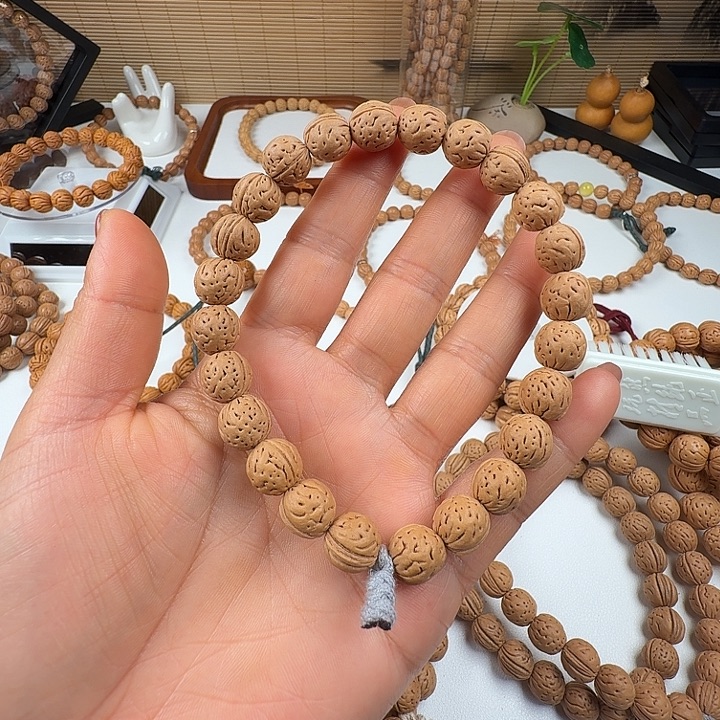 艾***尔桃核吊坠11111111111