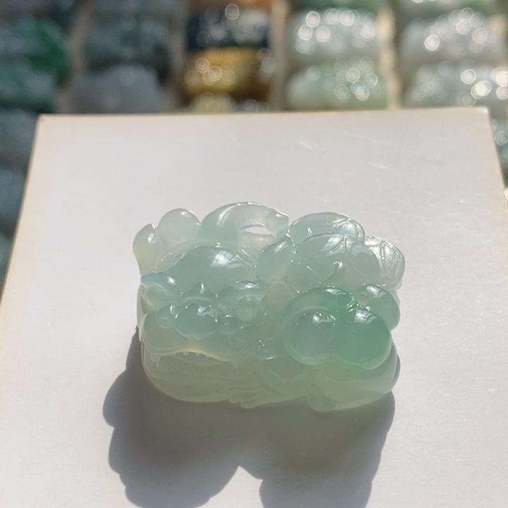 翡翠颈饰未镶嵌天然翡翠貔貅吊坠