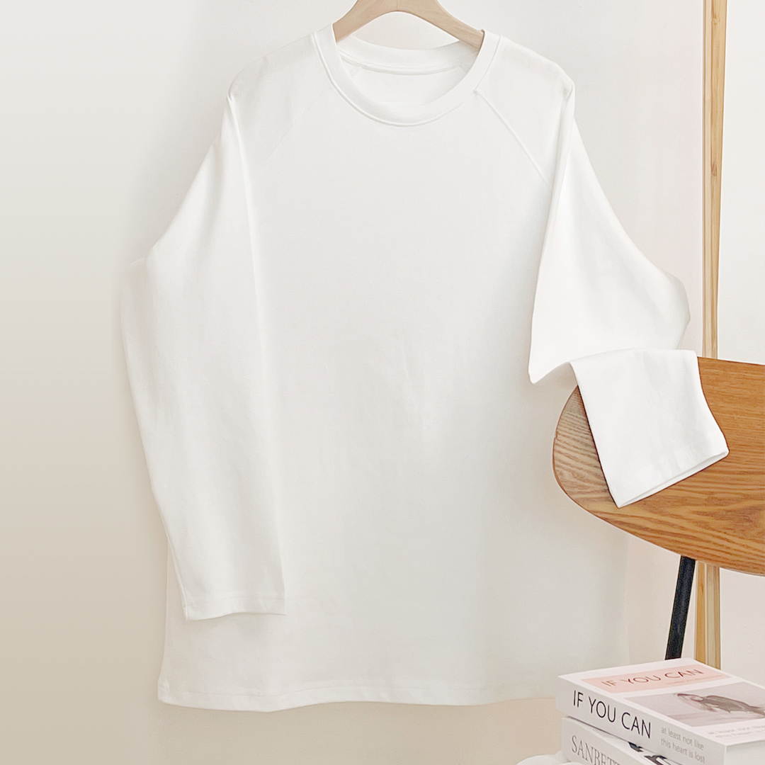 森系黑白色长款落肩袖宽松型棉T恤