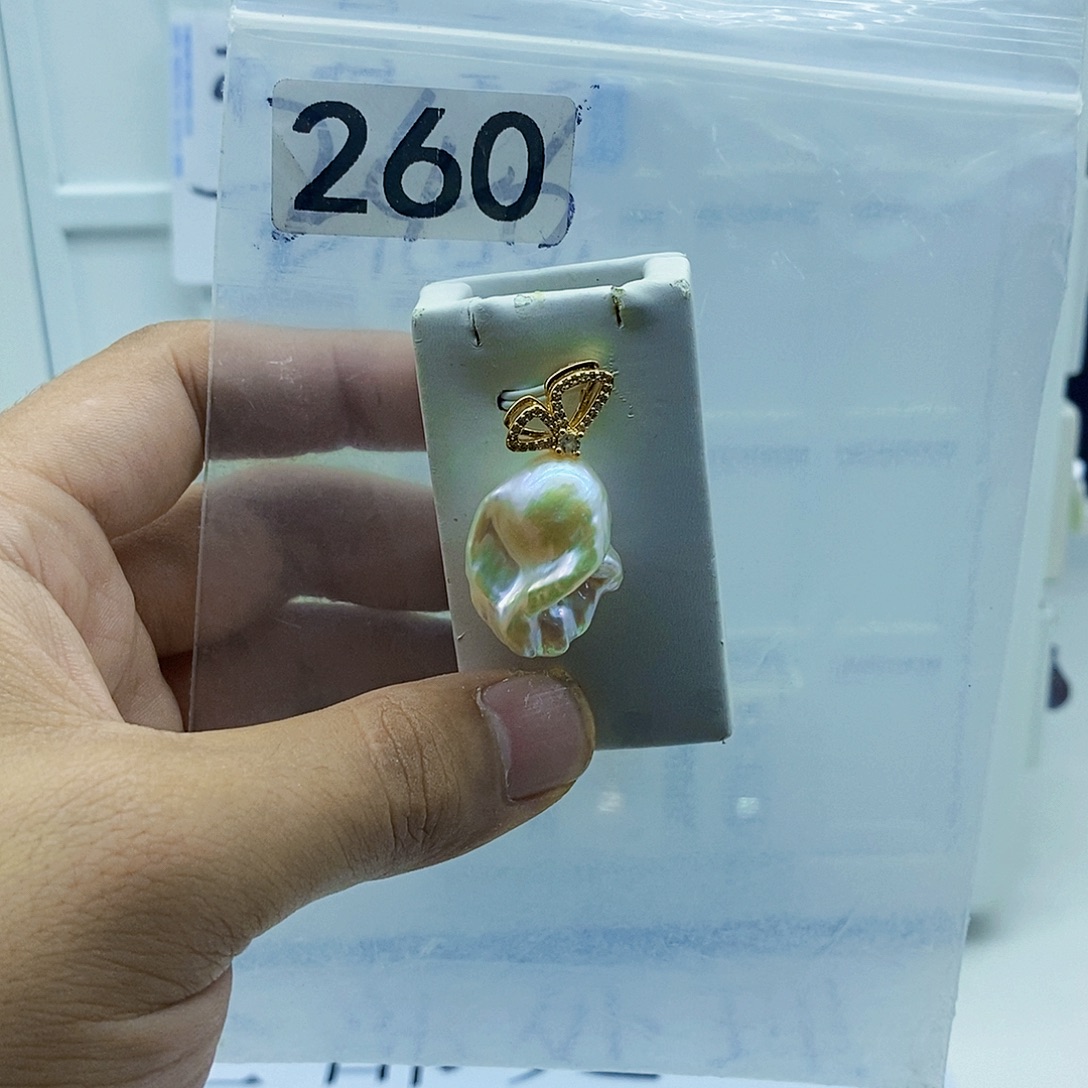 淡水珍珠颈饰合金