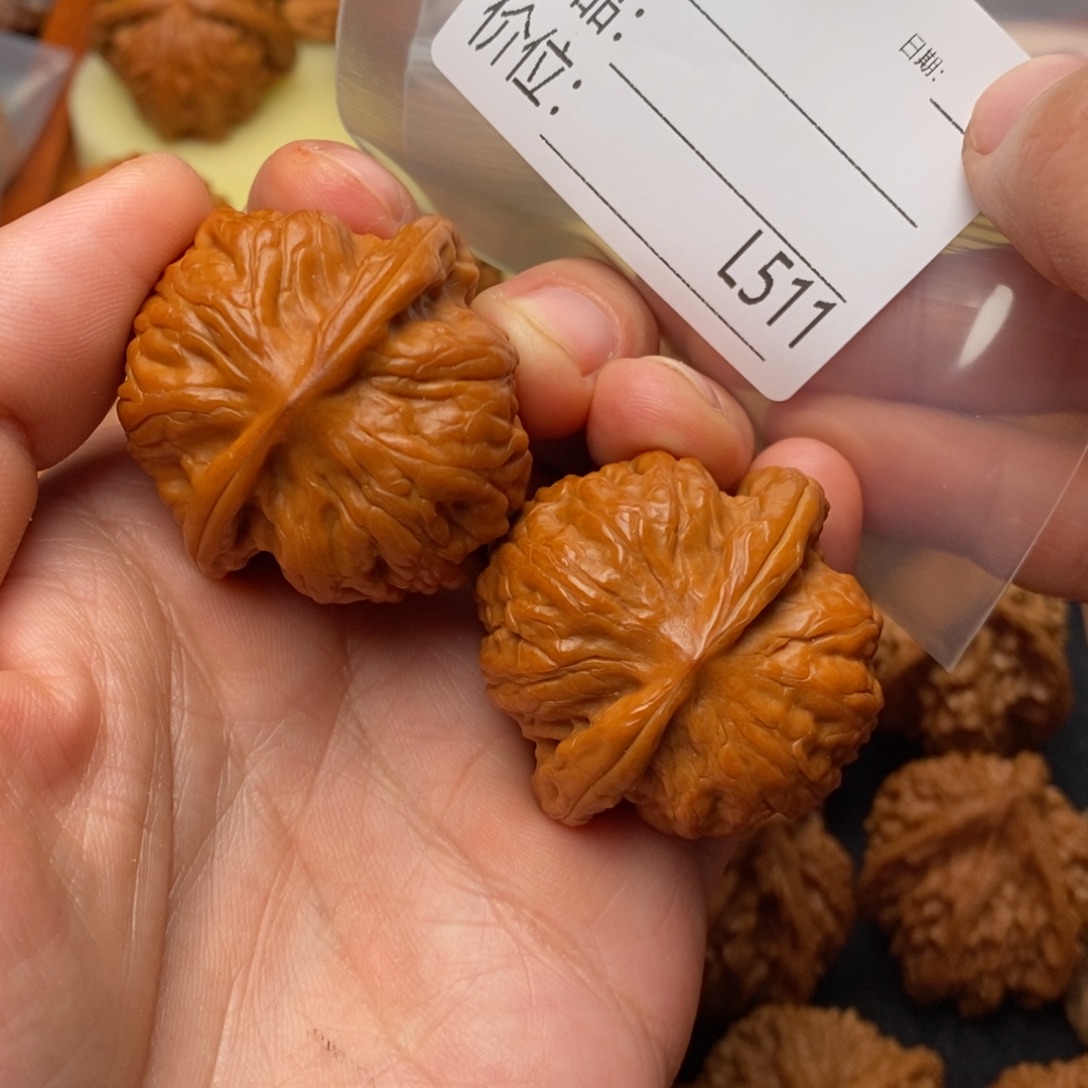 悟***·文玩核桃把件野狼狮子头38