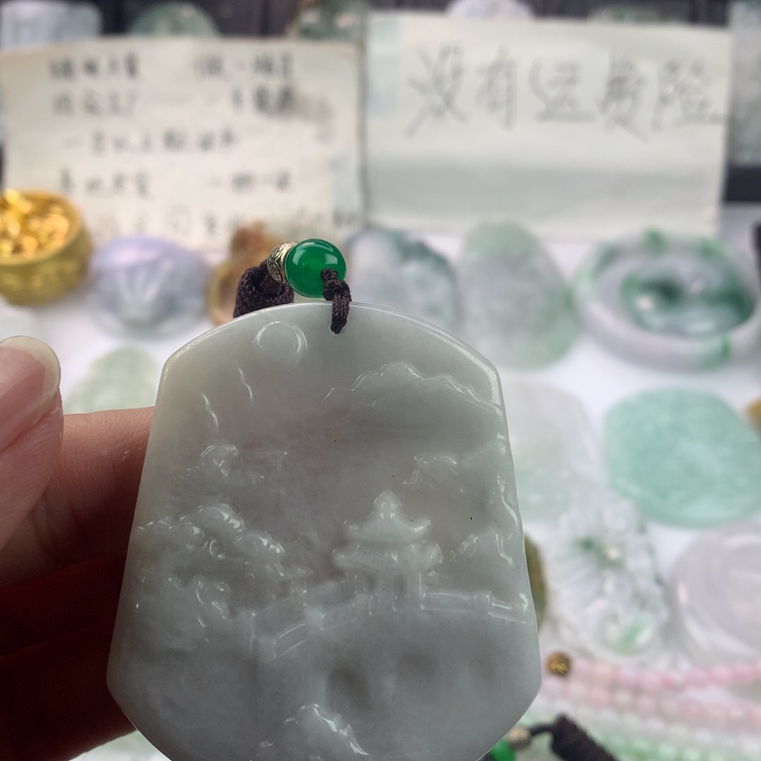 翡翠颈饰未镶嵌一