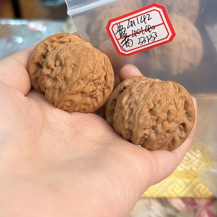 文玩核桃把件磨盘