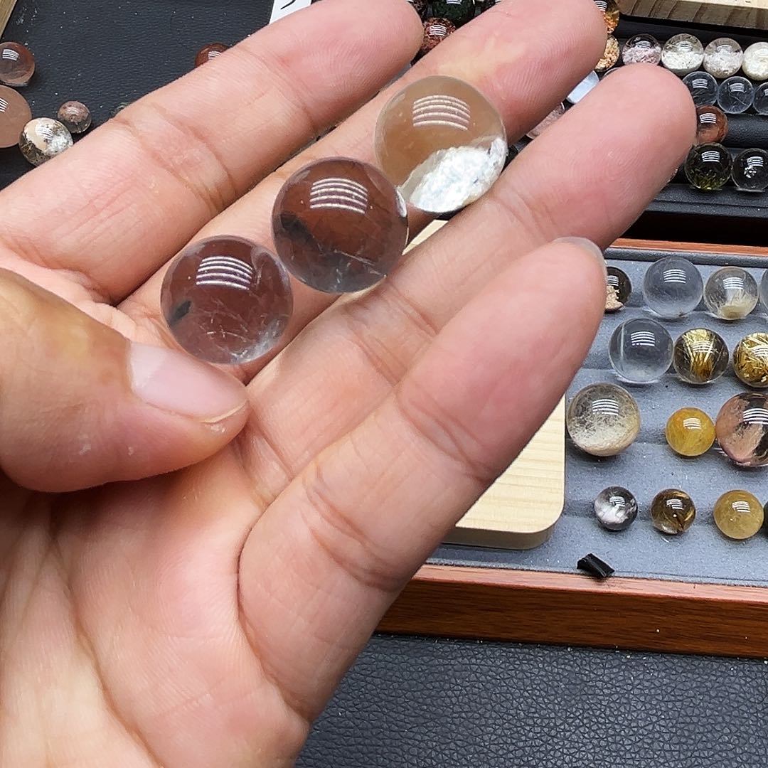 未镶嵌颈饰水晶16.6mm兔毛