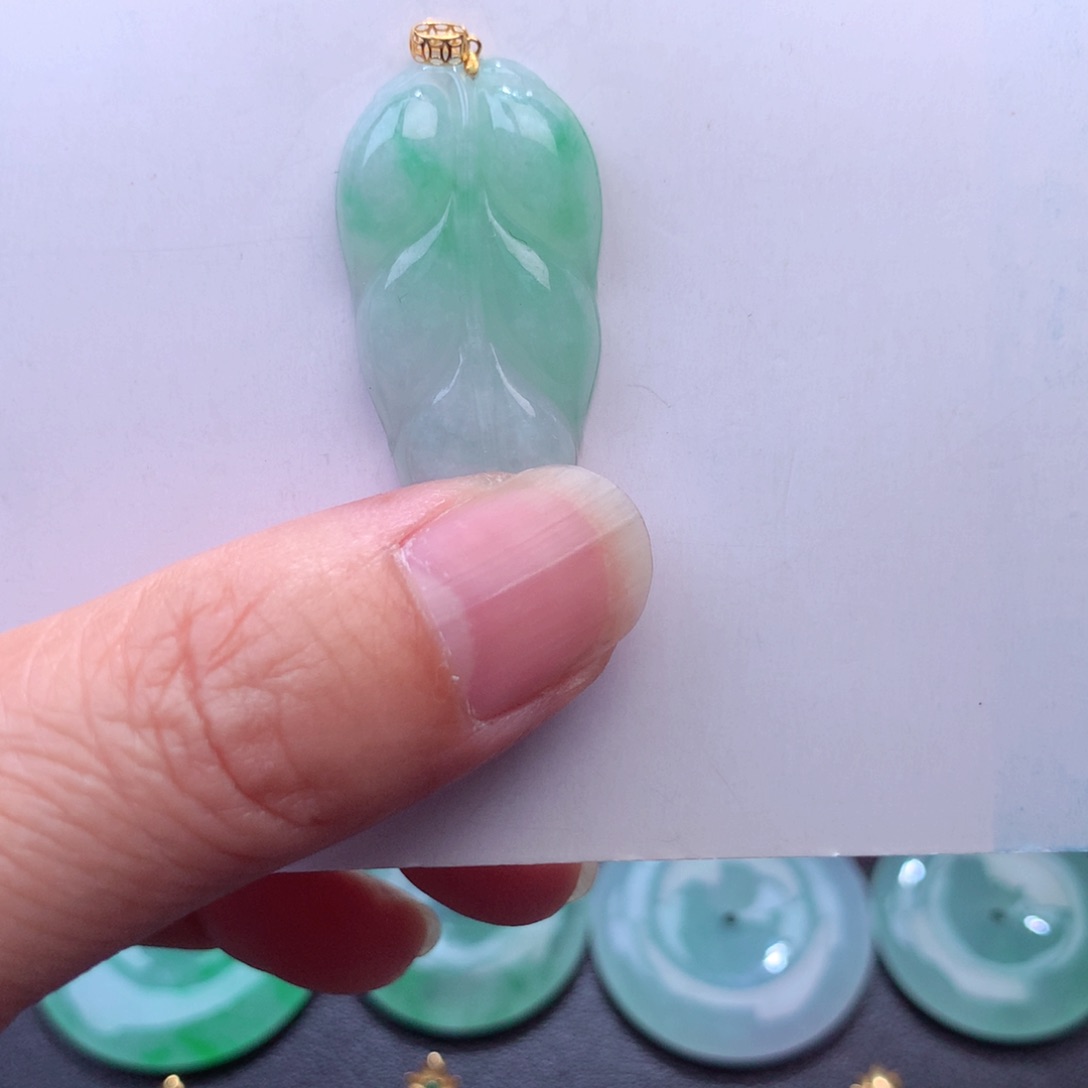 翡翠吊坠(不含链)18K金镶嵌