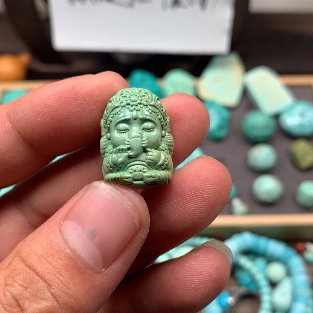 绿松石雕刻未镶嵌