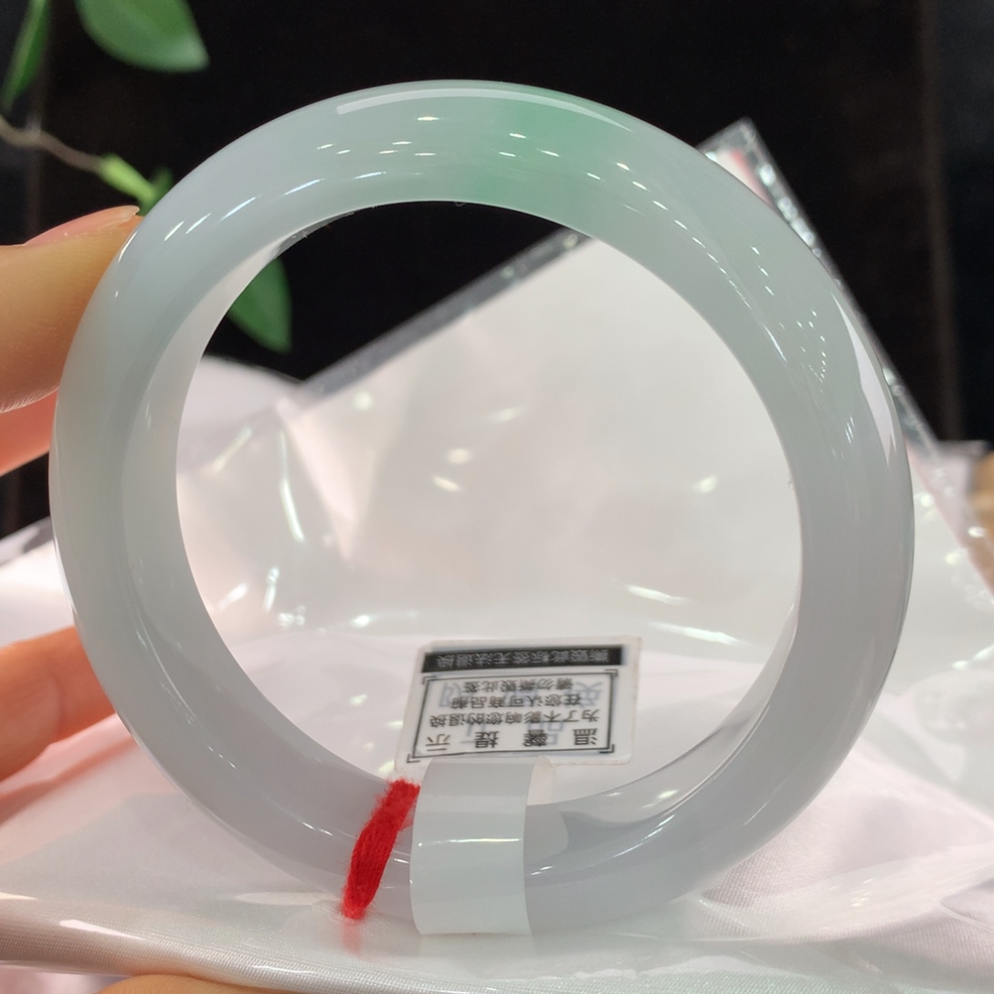 翡翠手镯未镶嵌111-0651