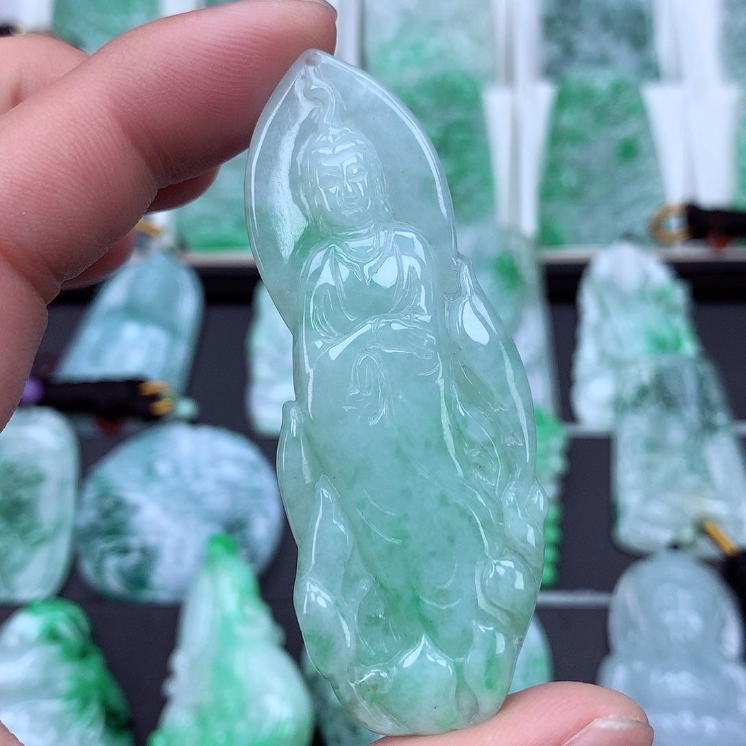 翡翠颈饰未镶嵌翡翠吊坠