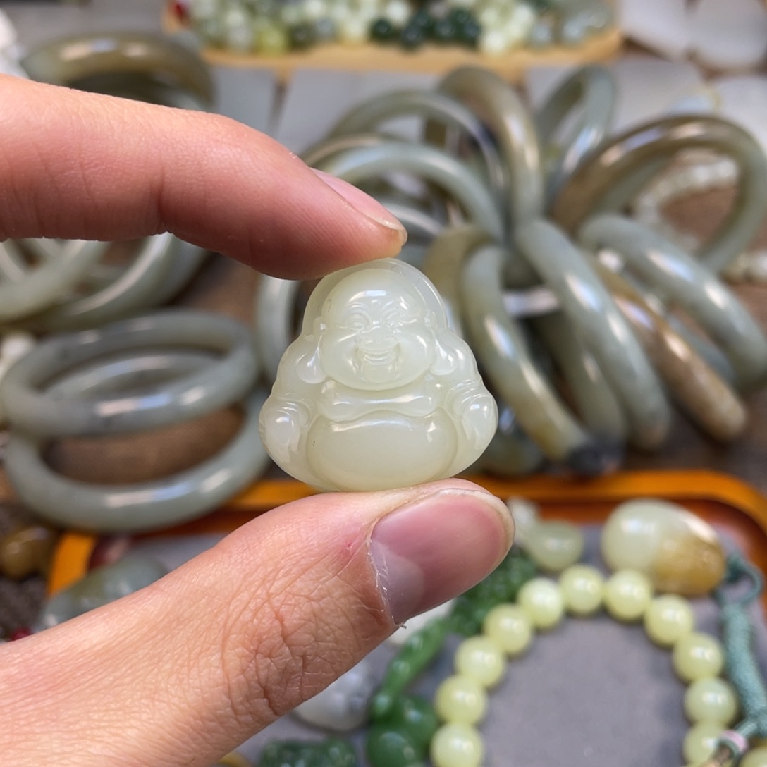 和田玉颈饰未镶嵌