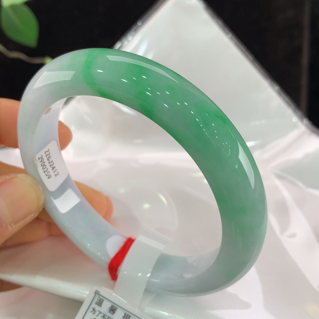 翡翠手镯未镶嵌111-0259